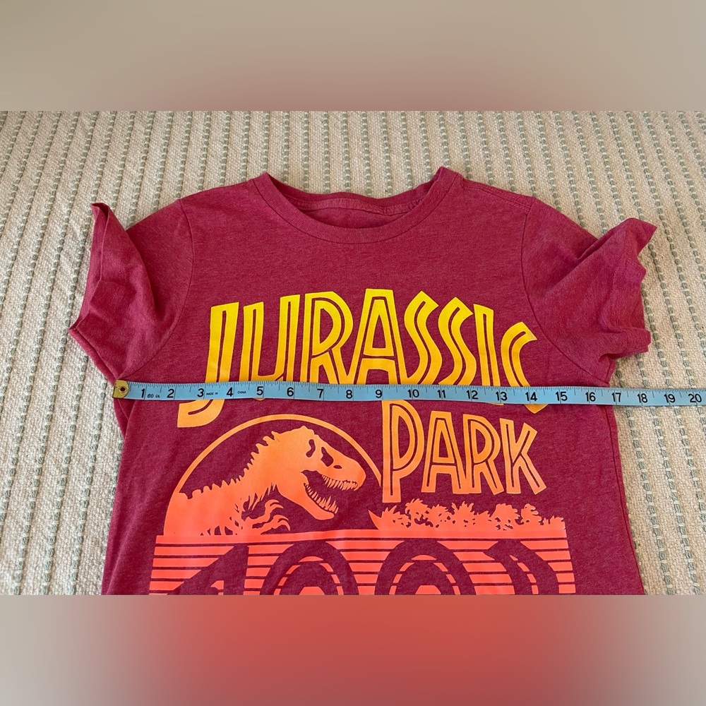 Jurassic Park Kids T-Shirt - Red - Size: Small / Medium - Picture 5 of 5